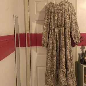 Floral Long Sleeve Tiered Midi Dress